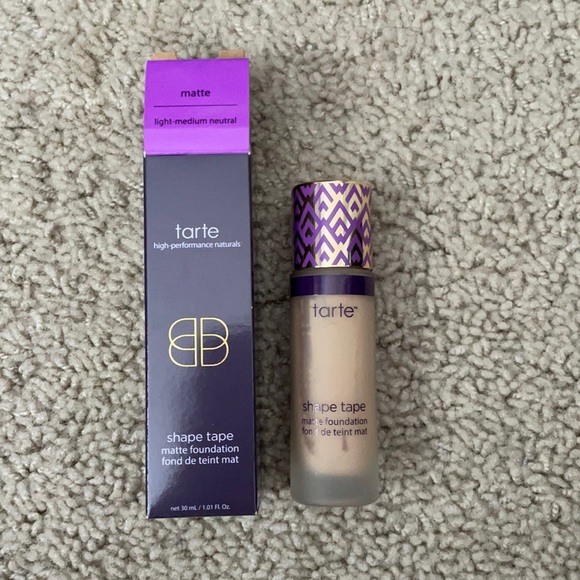 Shape Tape Matte Foundation - light-medium neutral